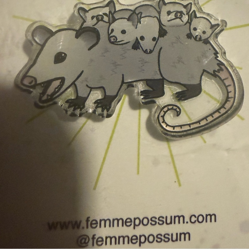 Femmepossum Opposseum Enamel Pin - Gray - Picture 2 of 5